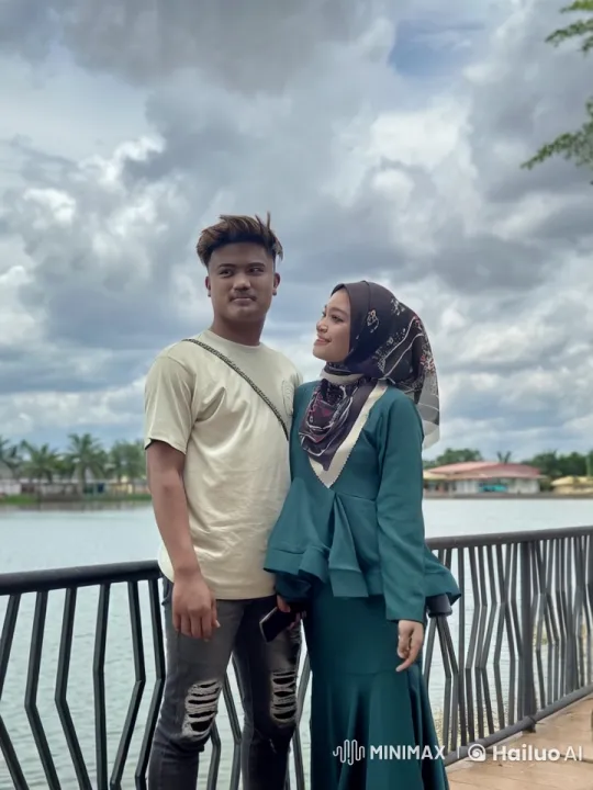 Young Couple Engages in Intense Kungfu Duel at Lakeside – AI Generated Video | Hailuo AI