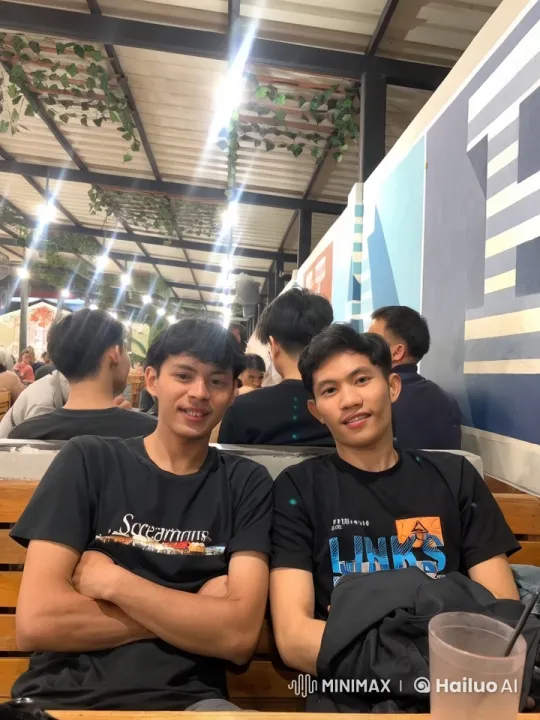 Kungfu Performance in Lively Restaurant Setting – AI Generated Video | Hailuo AI