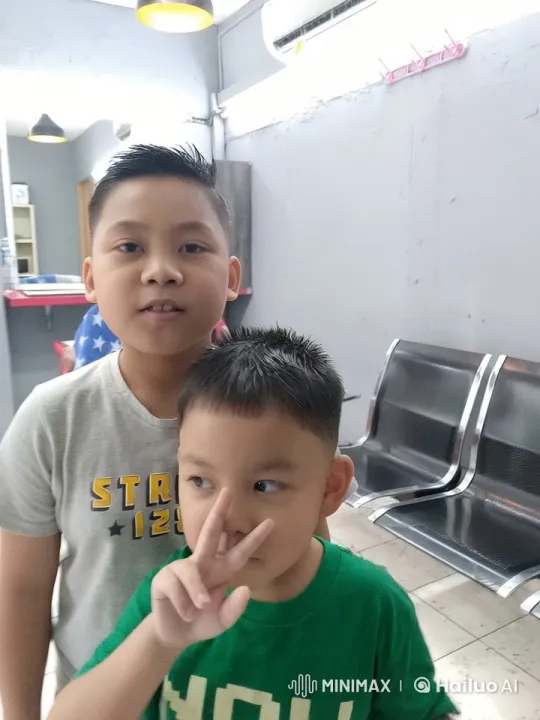 Children Playfully Mimic Boxing and Kung Fu – AI Generated Video | Hailuo AI