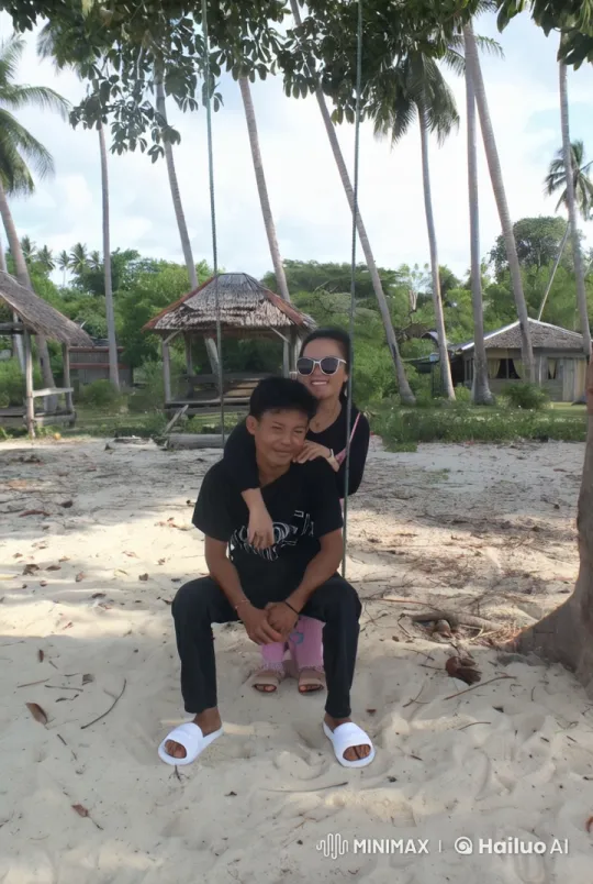 Kungfu Duel on a Sandy Beach – AI Generated Video | Hailuo AI