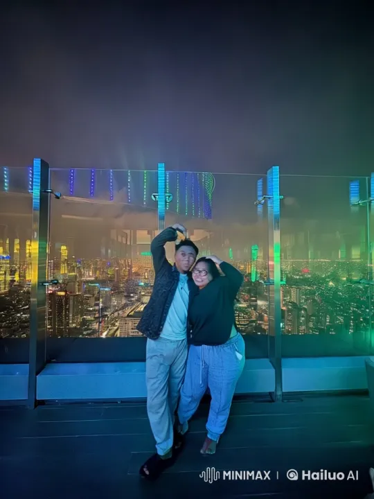 Rooftop Kungfu Display with Cityscape Background – AI Generated Video | Hailuo AI