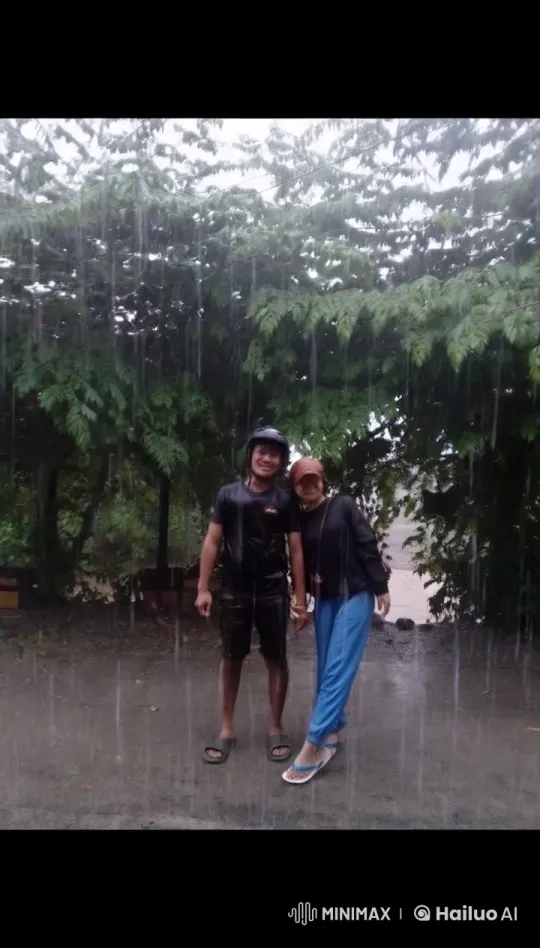 Martial Arts Performance in Rainy Outdoor Setting – AI Generated Video | Hailuo AI