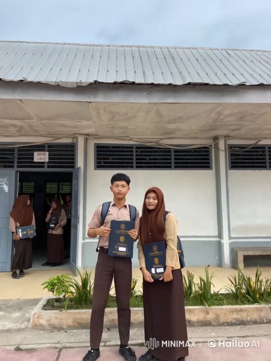 Graduating Students Engage in Kung Fu Showdown at School – AI Generated Video | Hailuo AI