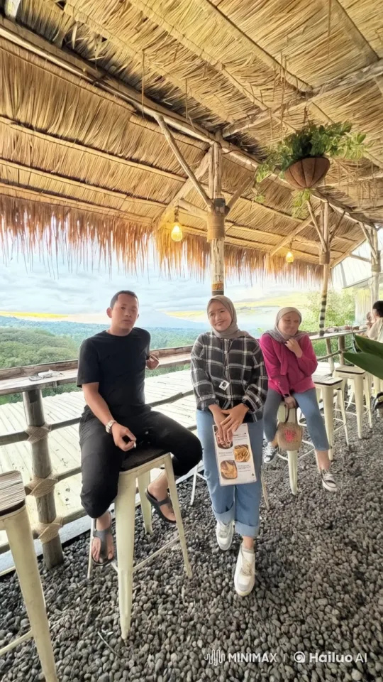 Rustic Café Scene: Dynamic Kung Fu Trio – AI Generated Video | Hailuo AI