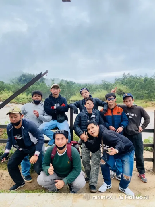 Young Friends Practicing Kungfu in Scenic Outdoor Setting – AI Generated Video | Hailuo AI