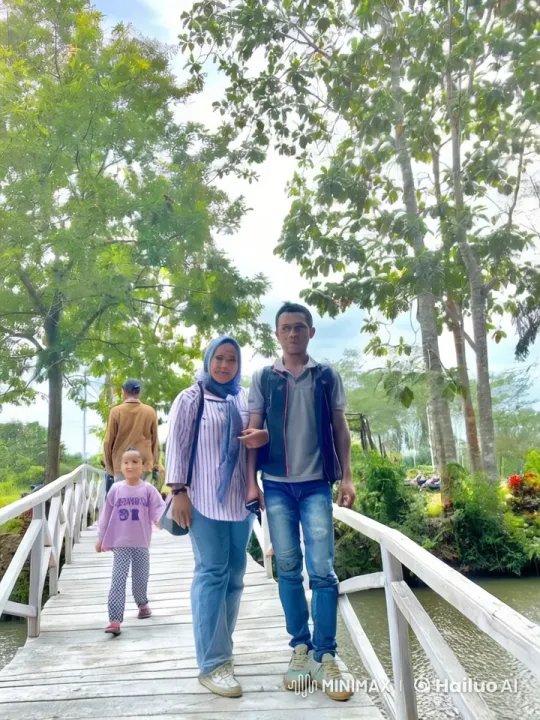 Traditional Kungfu Duel on a Wooden Bridge – AI Generated Video | Hailuo AI