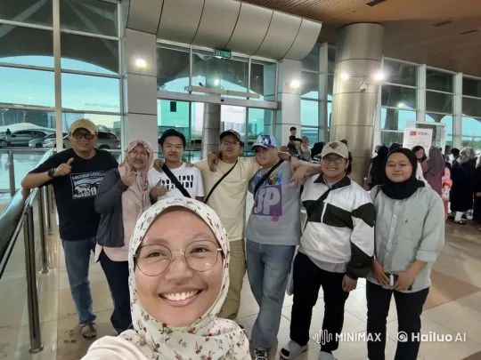 Kung Fu Display at Modern Airport Terminal – AI Generated Video | Hailuo AI