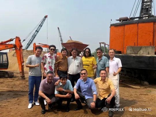 Construction Site Brawl Amid Machinery Noise – AI Generated Video | Hailuo AI