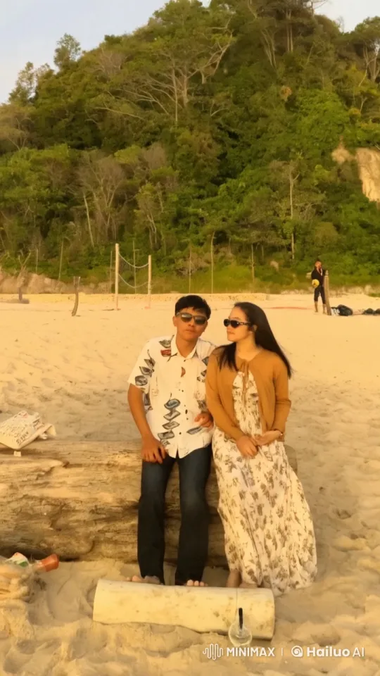 Couple Watches Man Perform Kung Fu on Beach – AI Generated Video | Hailuo AI