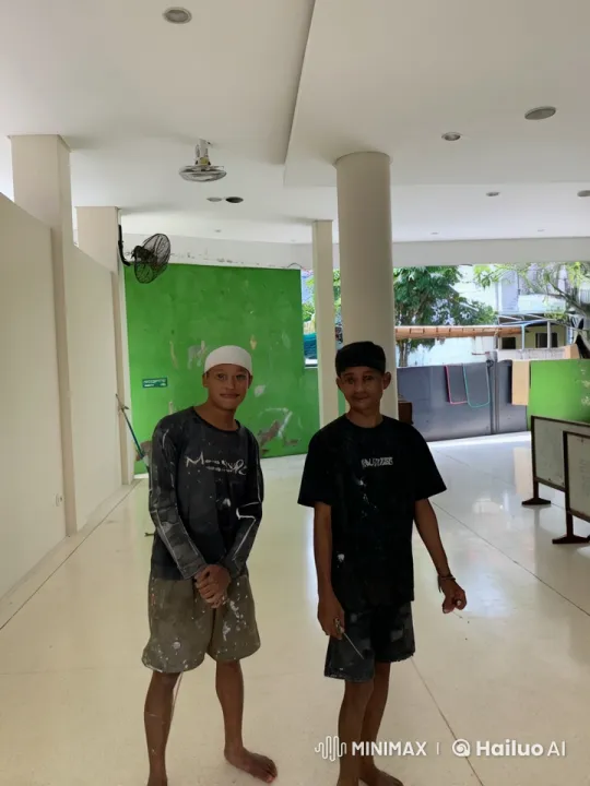Kung Fu Duel in Construction Space – AI Generated Video | Hailuo AI