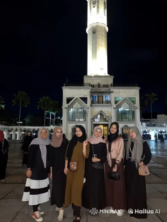Traditional Attire Kung Fu Women's Fight in Tower's Glow – AI Generated Video | Hailuo AI