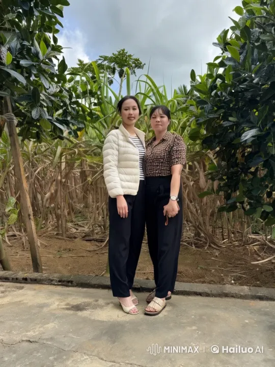 Women's Kungfu Fight in Lush Greenery – AI Generated Video | Hailuo AI
