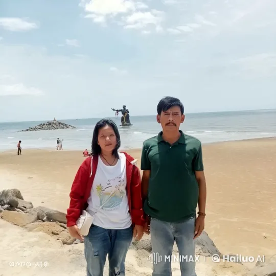 Kung Fu Fight on the Beach Amidst Onlookers – AI Generated Video | Hailuo AI