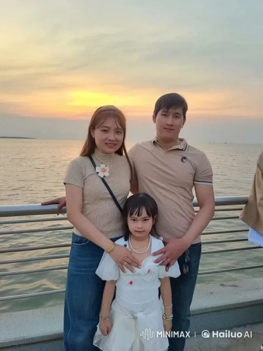 Family Argument by Waterfront During Sunset – AI Generated Video | Hailuo AI