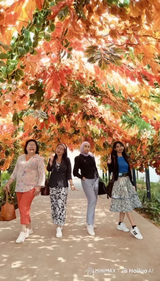 Women Perform Synchronized Kung Fu in Autumn Leaves – AI Generated Video | Hailuo AI