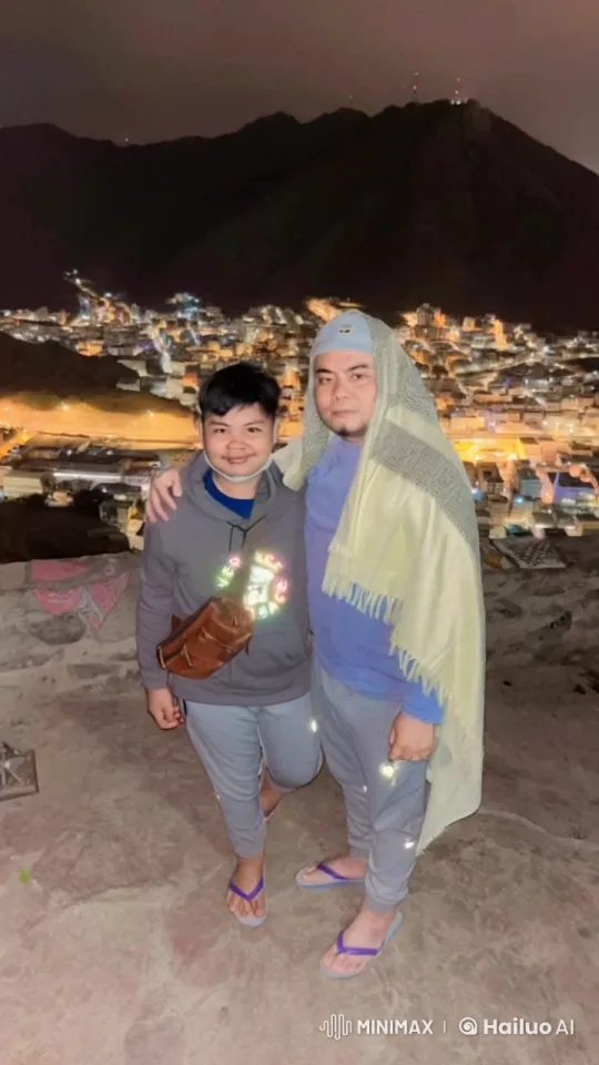 Nighttime Martial Arts Display Between Friends – AI Generated Video | Hailuo AI