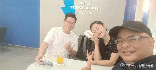 Casual Gathering Transforms into Impressive Kungfu Display – AI Generated Video | Hailuo AI