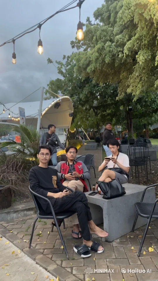 Lively Kung Fu Showdown in Outdoor Café – AI Generated Video | Hailuo AI