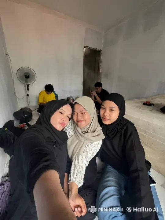 Three Women Bond Through Playful Kung Fu in Minimalistic Room – AI Generated Video | Hailuo AI