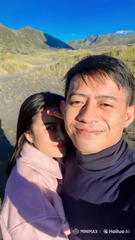 Couple Engages in Graceful Kungfu Fight Against Serene Landscape – AI Generated Video | Hailuo AI