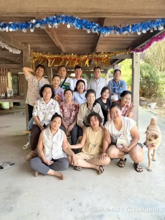 Family Gathering with Playful Kung Fu Antics – AI Generated Video | Hailuo AI