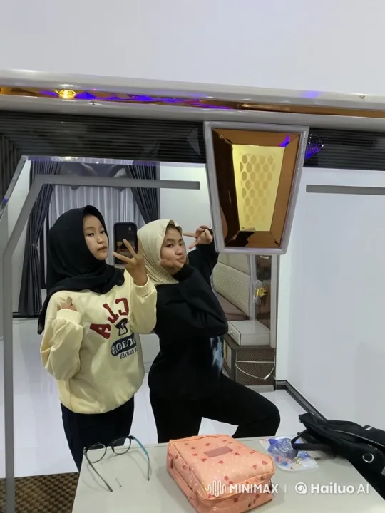 Girls Perform Synchronized Kungfu in Modern Room – AI Generated Video | Hailuo AI