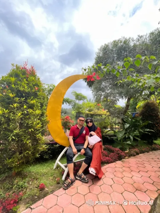 Couple's Energetic Kung-Fu Battle in a Garden – AI Generated Video | Hailuo AI