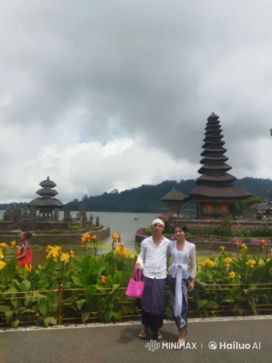 Traditional Kungfu Performance at Ulun Danu Beratan Temple – AI Generated Video | Hailuo AI