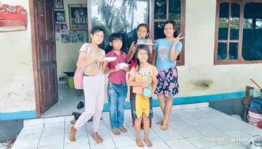 Children Practicing Kung Fu on Porch with Joy – AI Generated Video | Hailuo AI