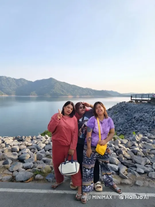 Friends Display Martial Arts by a Mountain Lake – AI Generated Video | Hailuo AI