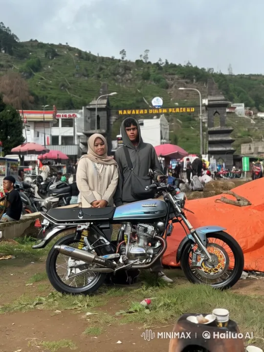 Kungfu Showdown in Dieng Plateau Market Scene – AI Generated Video | Hailuo AI