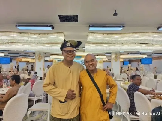 Elegant Banquet Hall Hosts Intense Wing Chun Kung Fu Demo – AI Generated Video | Hailuo AI