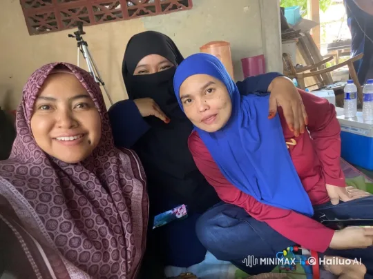Women in Hijabs Playfully Practice Kungfu – AI Generated Video | Hailuo AI