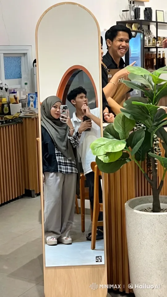 Intense Kungfu Battle in Stylish Cafe Setting – AI Generated Video | Hailuo AI