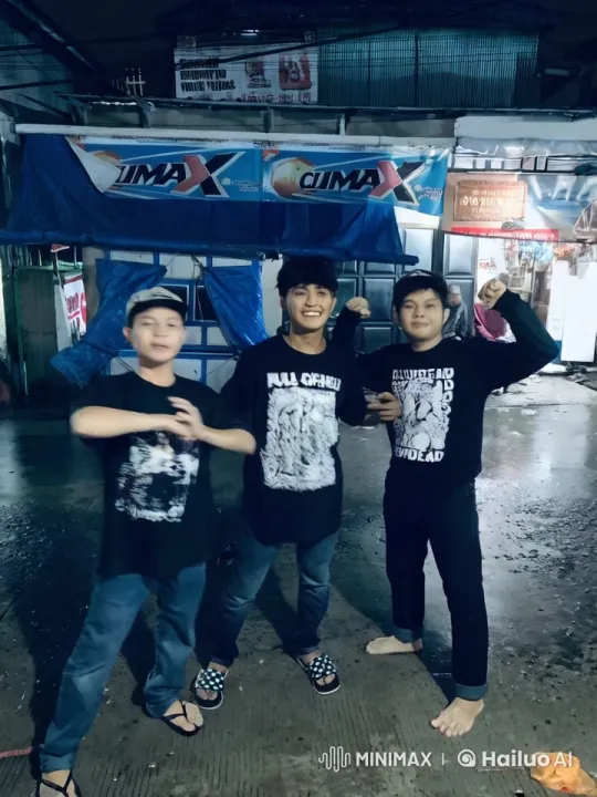 Casual Kung Fu Practitioners Showcase Skills on Wet Night Street – AI Generated Video | Hailuo AI
