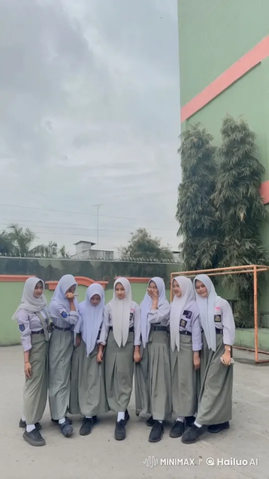 Female Students Perform Synchronized Kungfu Routine – AI Generated Video | Hailuo AI