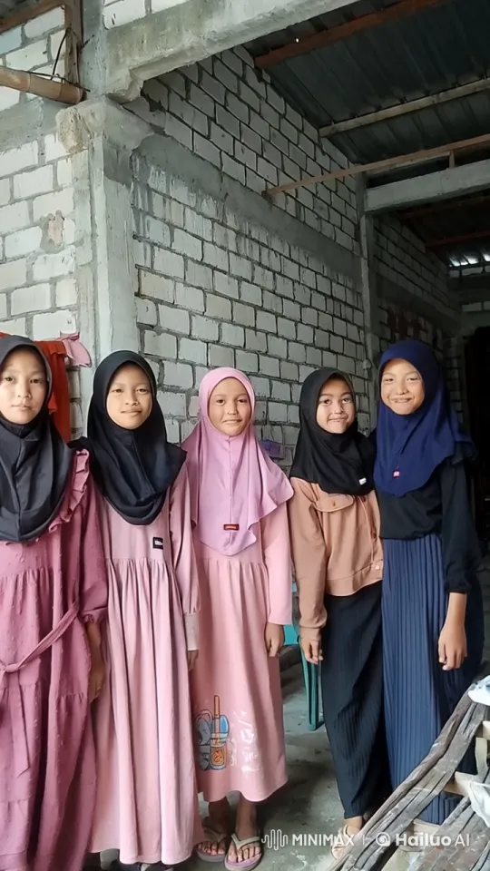 Five Girls Practice Kung Fu in Semi-Constructed Building – AI Generated Video | Hailuo AI