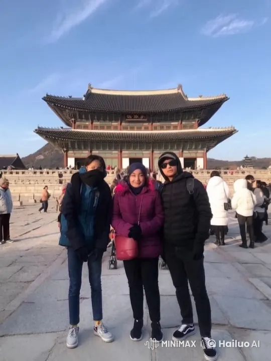 Kung Fu Performance at Gyeongbokgung Palace – AI Generated Video | Hailuo AI