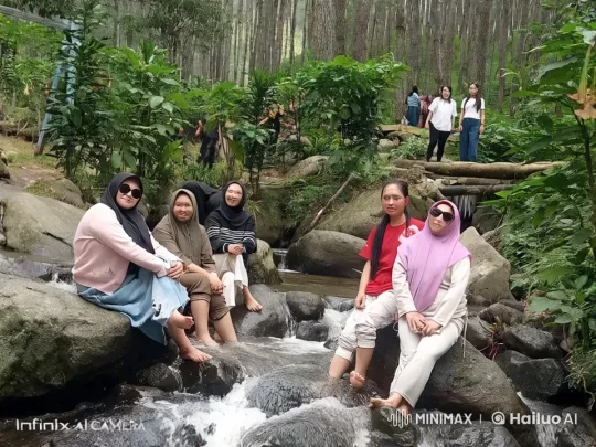 Peaceful Forest Kungfu Display with Group Reactions – AI Generated Video | Hailuo AI