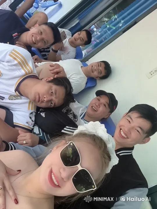 Social Gathering with Playful Kungfu Gestures – AI Generated Video | Hailuo AI