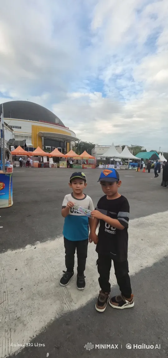 Young Boys Practicing Kung Fu at Outdoor Event – AI Generated Video | Hailuo AI