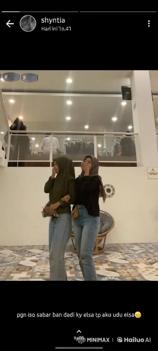 Casual Women Perform Dynamic Kungfu Fight Scene – AI Generated Video | Hailuo AI