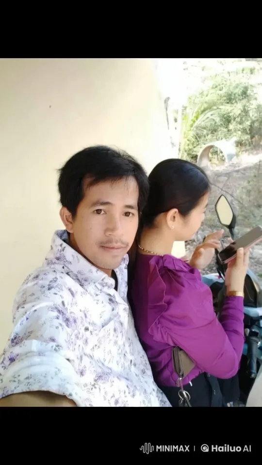 Couple Performs Impressive Kung Fu Fight on Motorcycle – AI Generated Video | Hailuo AI