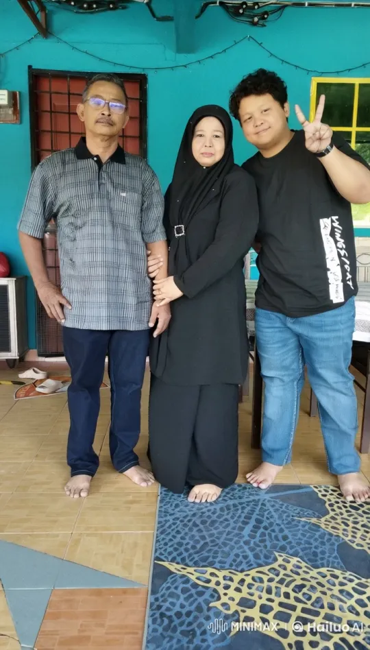 Family Martial Arts Showdown on Porch – AI Generated Video | Hailuo AI