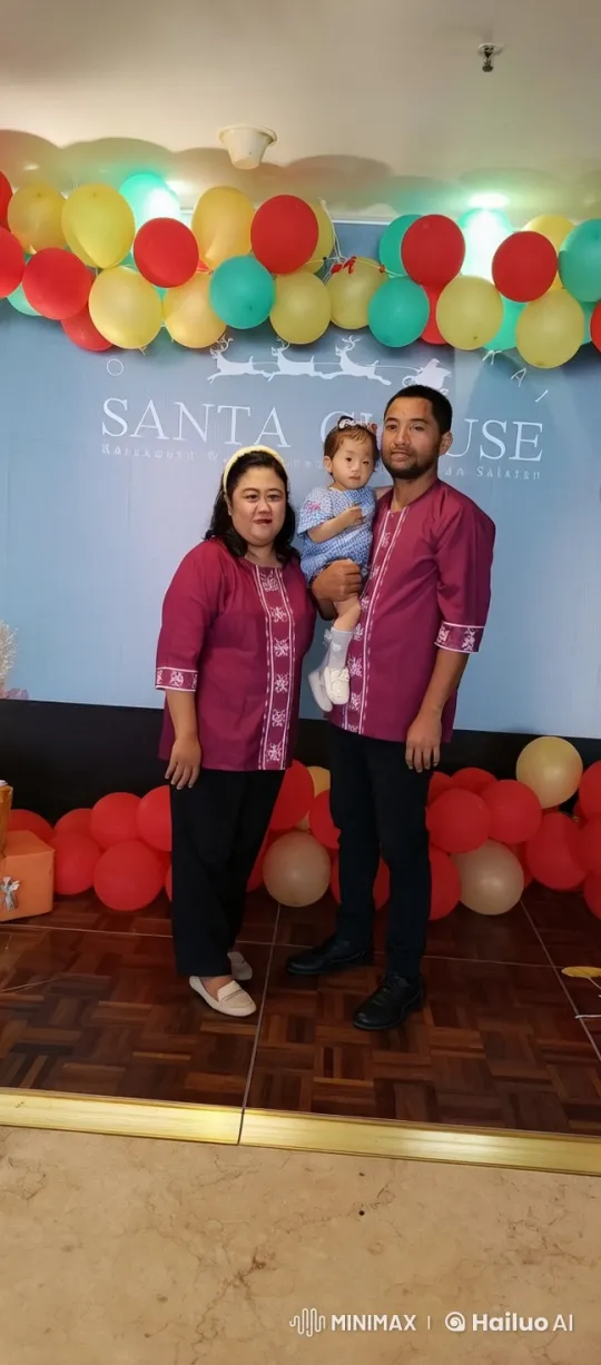 Family Celebrates with Impressive Wing Chun Kung Fu Display – AI Generated Video | Hailuo AI