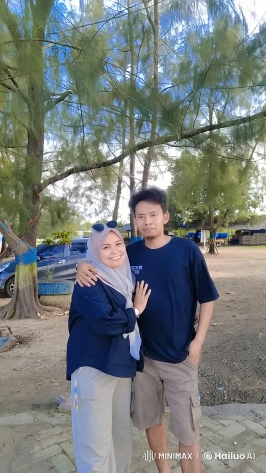 Kungfu Practitioners Display Skills in Park Setting – AI Generated Video | Hailuo AI