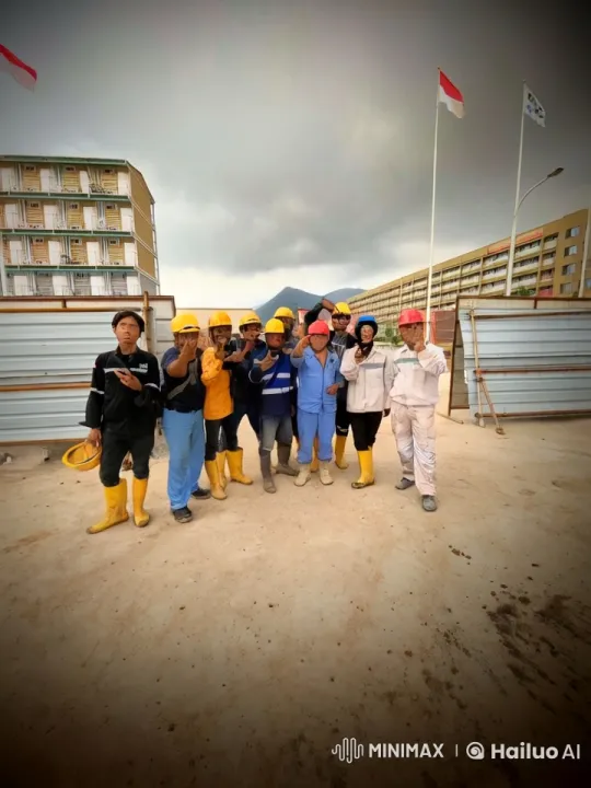Construction Workers Display Kungfu Skills at Job Site – AI Generated Video | Hailuo AI