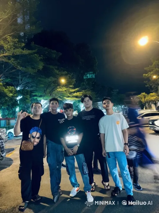 Nighttime Kung Fu Battle in Serene Street Setting – AI Generated Video | Hailuo AI
