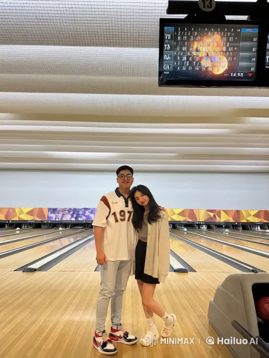 Casual Couple Engages in Kung Fu Combat on Bowling Alley – AI Generated Video | Hailuo AI