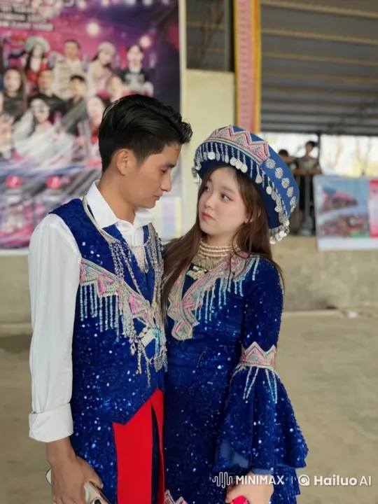 Couple's Dazzling Kung Fu Performance in Traditional Attire – AI Generated Video | Hailuo AI